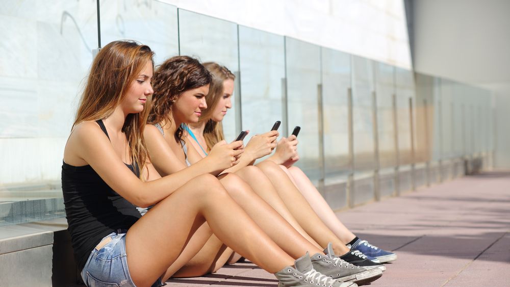 Tylko racjonalne używanie telefonów komórkowych uchroni młodzież przed niebezpiecznym fonoholizmem