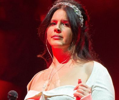 Fani poczuli się poniżeni. Kuriozalne tłumaczenie Lany del Rey na koncercie