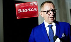 "Daj plusa na Telusa". Dawtona tłumaczy się z ceny tubek dla polityków