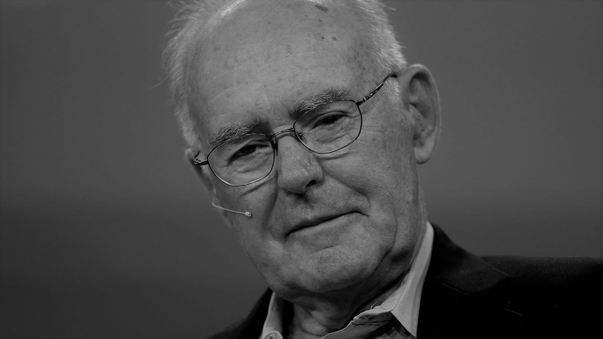 Gordon Moore nie żyje