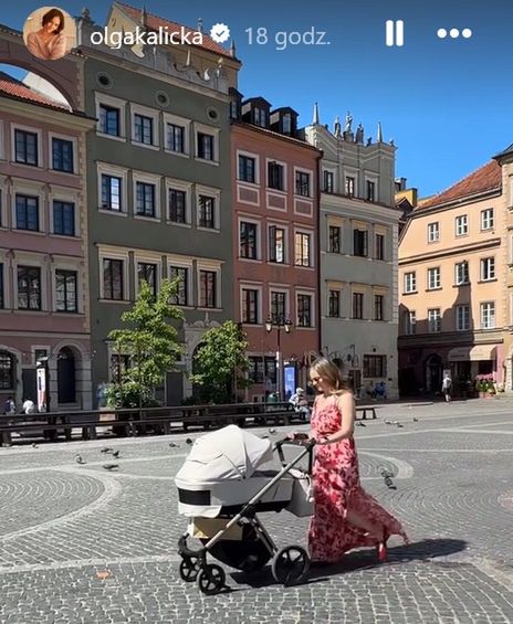 Olga Kalicka w kwiecistej maxi