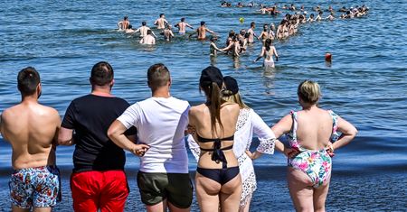 Plażowicze i ratownicy szukali mężczyzny w Sarbinowie. "Wyjątkowa solidarność"