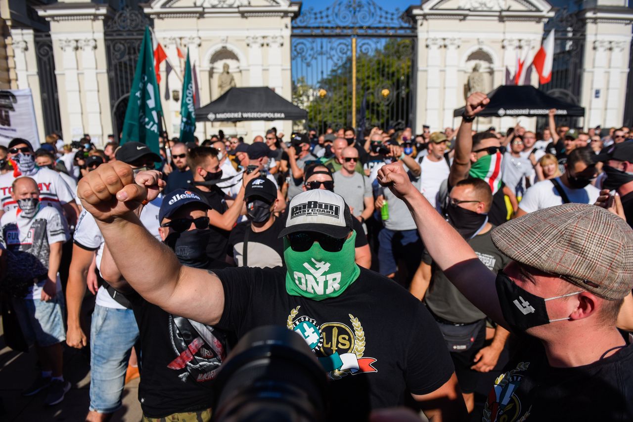 Strajk Kobiet. ONR tworzy bojówki. Brygady Narodowe mają bronić kościołów