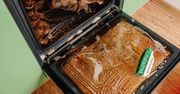 W 20 minut rozprawi się z brudnym piekarnikiem. Nie potrzebujesz chemiii