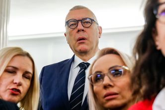 Roman Giertych chce cofnąć decyzję poprzedniego rządu. "Nie ma możliwości"