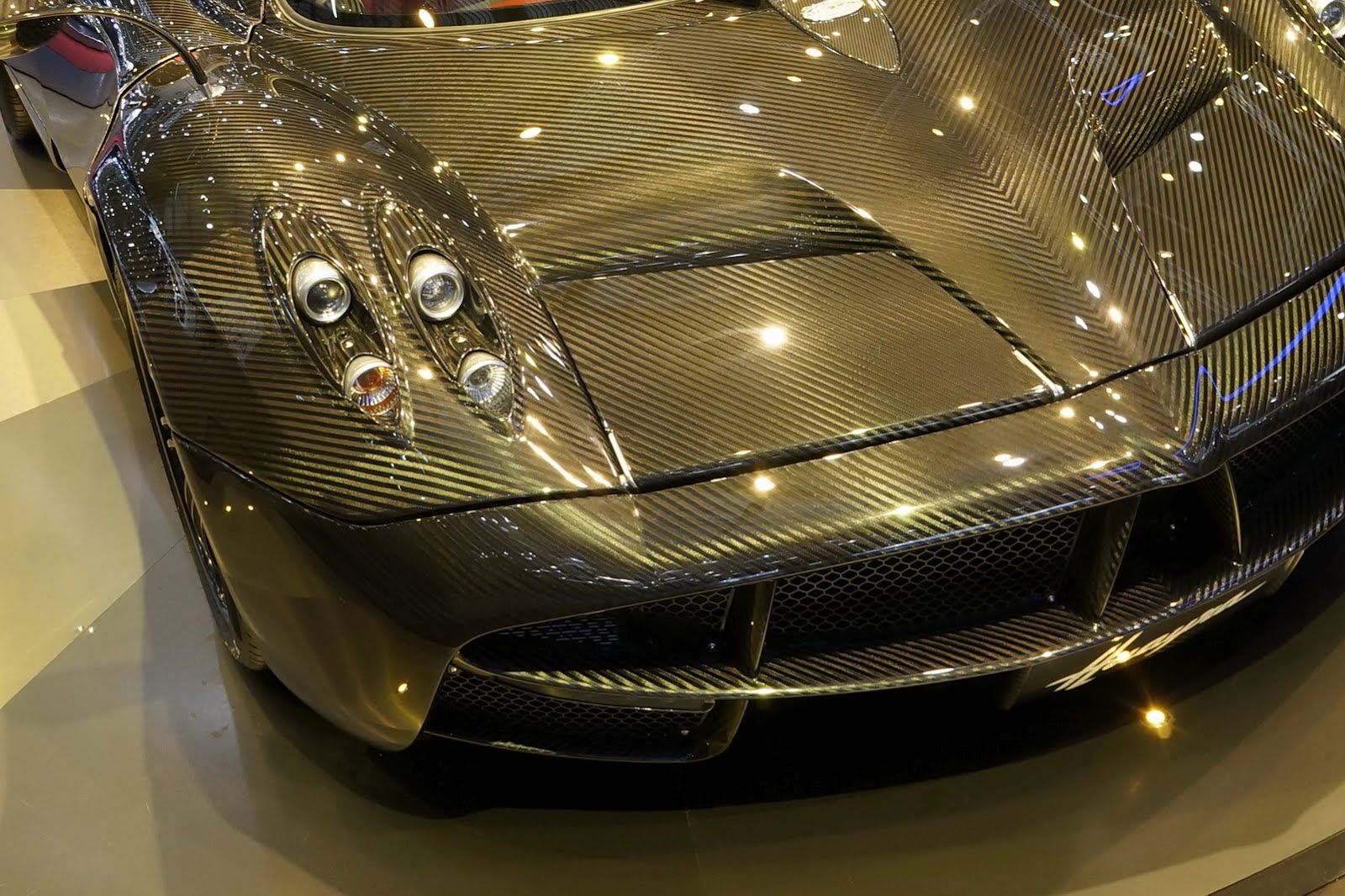 Pagani Huayra Carbon Edition