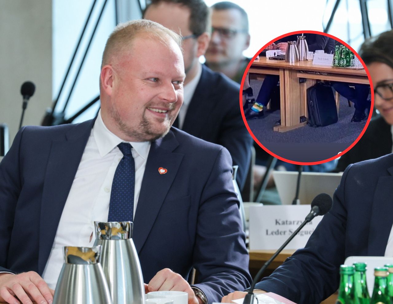 To nie fotomontaż. Zobaczcie, co założył na przesłuchanie prezesa