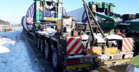 Nielegalny transport wiatraków blokował drogę. Rekordowy mandat