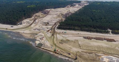 Półmetek prac na Mierzei Wiślanej. Zobacz, jak wygląda plac budowy