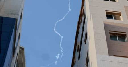 Dubaj i Doha znów na celowniku Iranu. Atak na port
