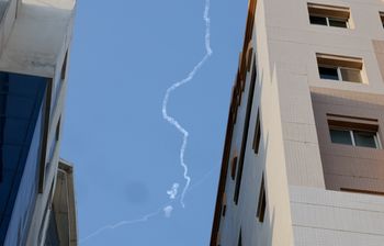 Dubaj i Doha znów na celowniku Iranu. Atak na port