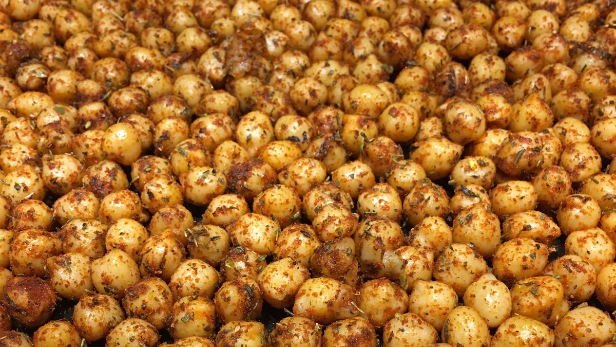 Pieczona ciecierzyca smakuje lepiej niż chipsy