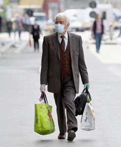 Odmrażanie gospodarki. Godziny dla seniorów zniesione. Ma to związek z otwarciem galerii handlowych