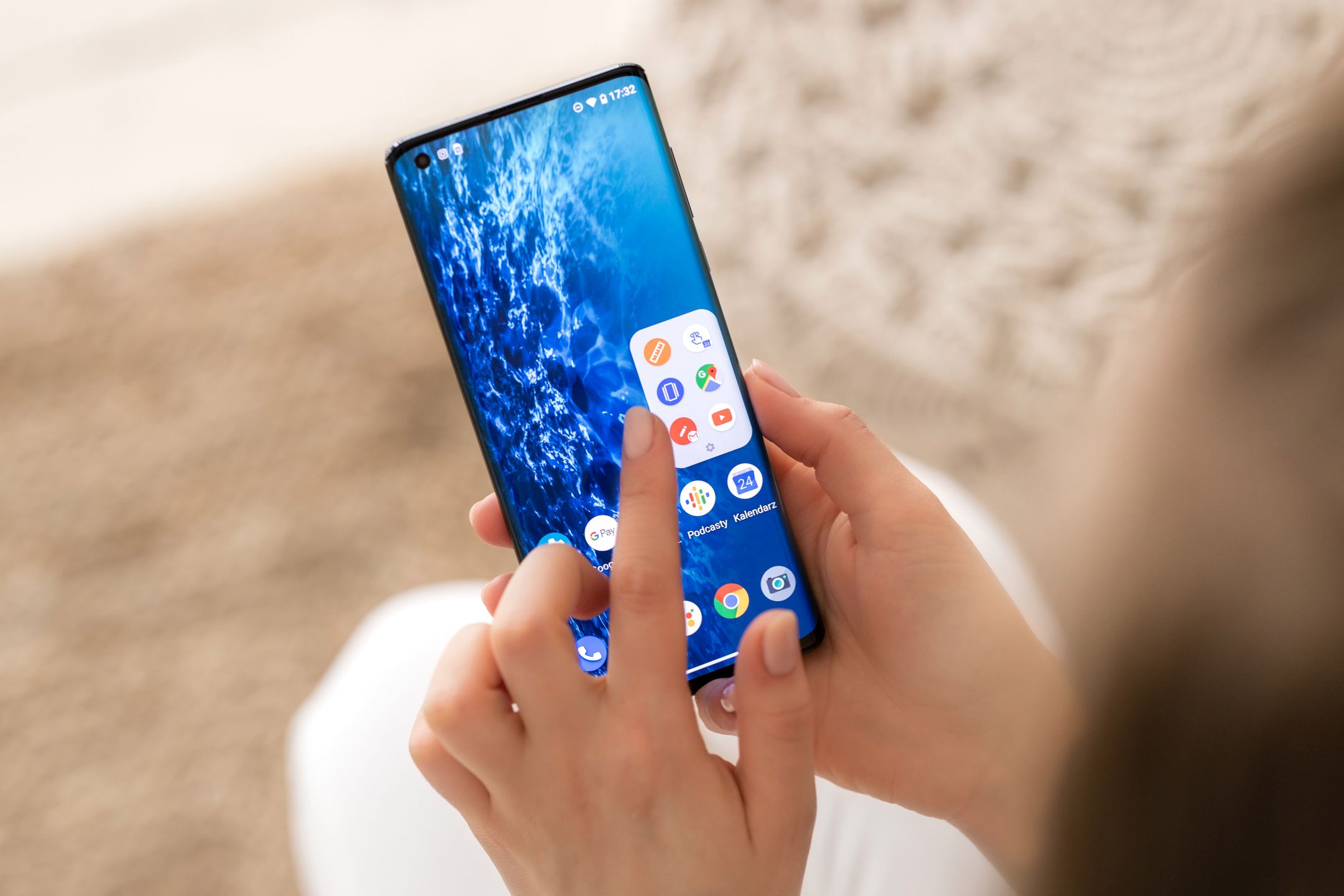 Obłędnie zakrzywiony ekran motoroli edge to dużo więcej niż gadżet. To mnóstwo przydatnych funkcji 5