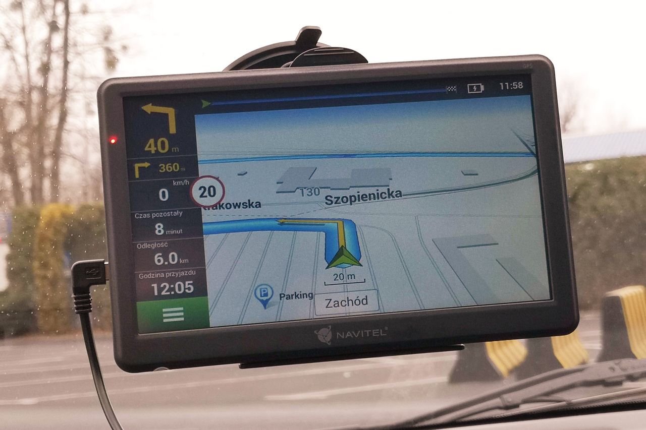 Navitel MS700 – krótki test nawigacji GPS z 7-calowym ekranem i nowym lektorem