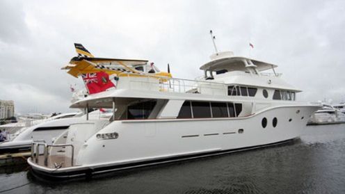 Bo zwykły jacht jest dla ubogich... 1