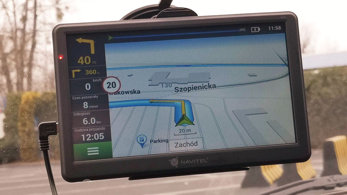 Navitel MS700 – krótki test nawigacji GPS z 7-calowym ekranem i nowym lektorem 1