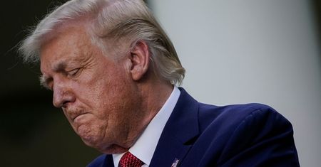 Donald Trump ukarał Chiny za Hongkong. Groźba odwetu wobec USA