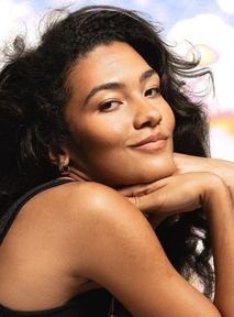 Olivia Dean pierwszą headlinerką Orange Warsaw Festival 2026