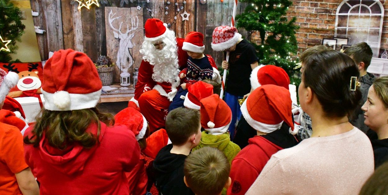 Dąbrówka: Piernikowy czar. Pyszne wypieki i świąteczne piosenki