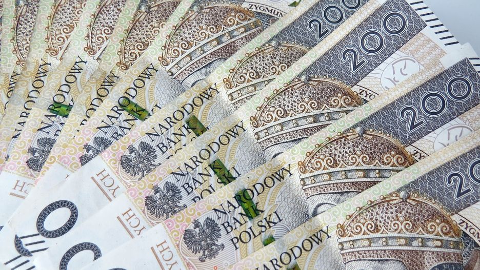 Mimo tych samych zarobków emerytury kobiet i mężczyzn się różnią