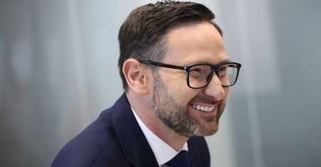 Obajtek zaskoczył. Wrócił do tematu swoich zębów