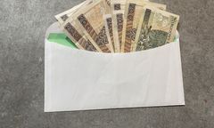 Znalazł pieniądze na parkingu. Będzie surowa kara za przywłaszczenie