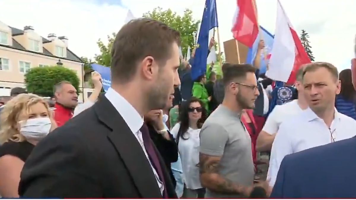 Reporter TVP Info wdał się m.in. w sprzeczkę z posłem Sławomirem Nitrasem.