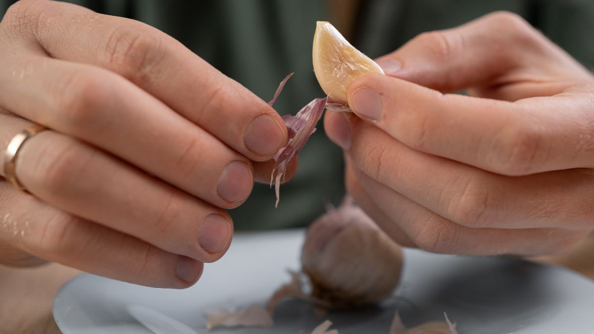 Obieranie czosnku - Pyszności