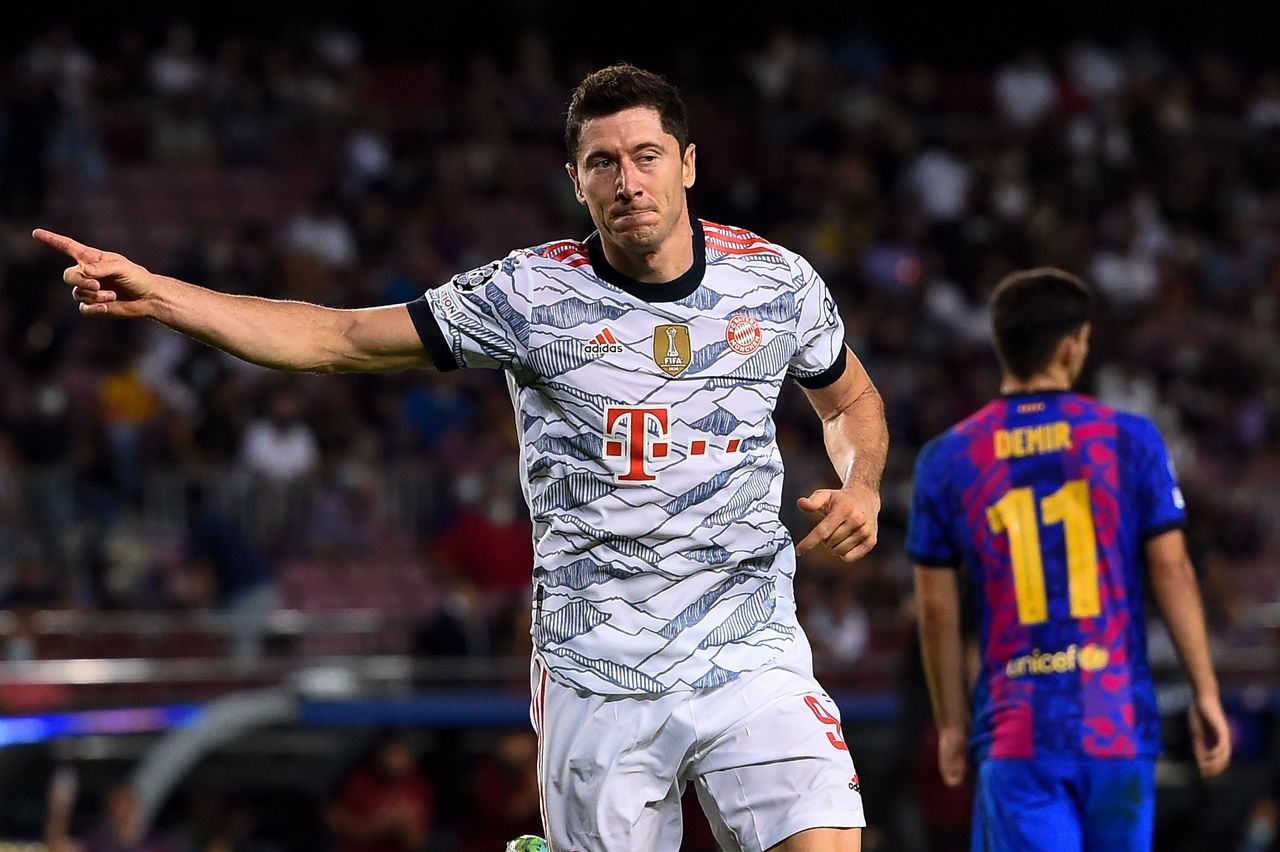 Robert Lewandowski w Barcelonie. Na transferze zyska nie tylko piłkarz