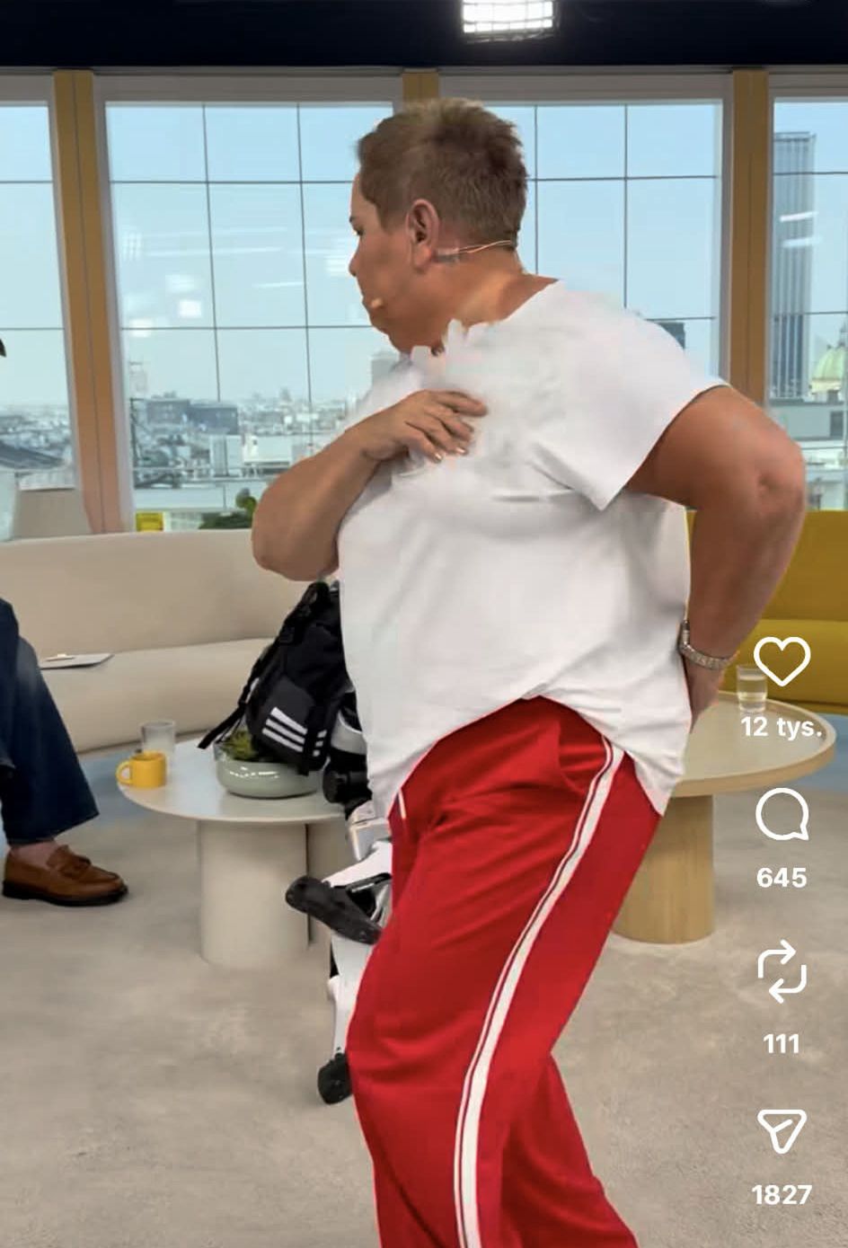 Dorota Wellman tańczy z robotem