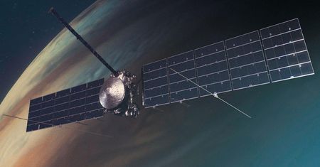 Europa Clipper nie próżnuje w drodze do Jowisza. Zrobiła zdjęcie Urana