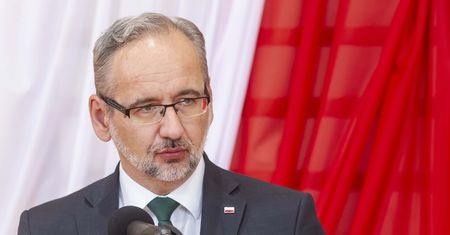 Rząd znów wprowadzi obostrzenia? Ważna deklaracja ministra zdrowia