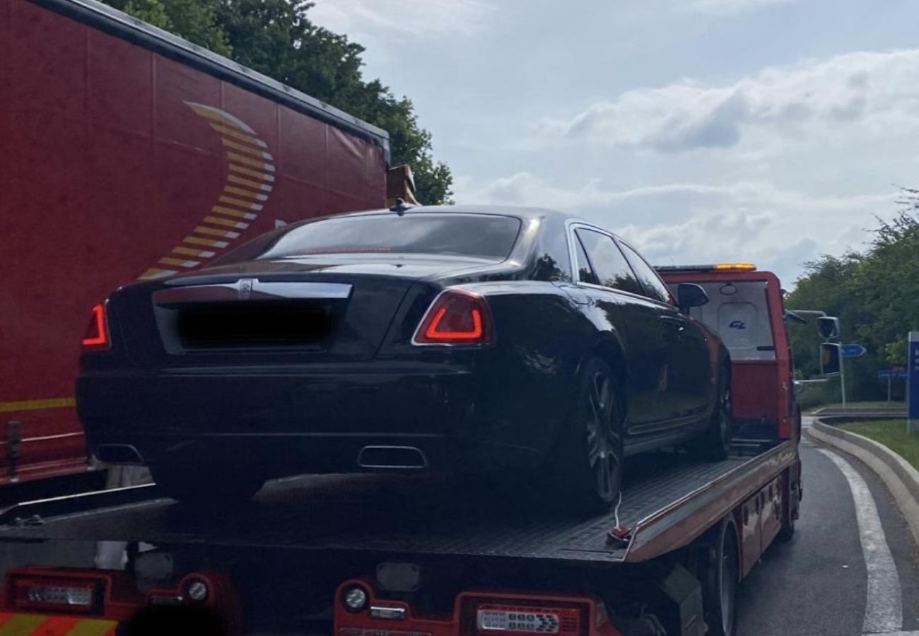 Rolls Royce na polskich blachach pędził jak szalony po francuski