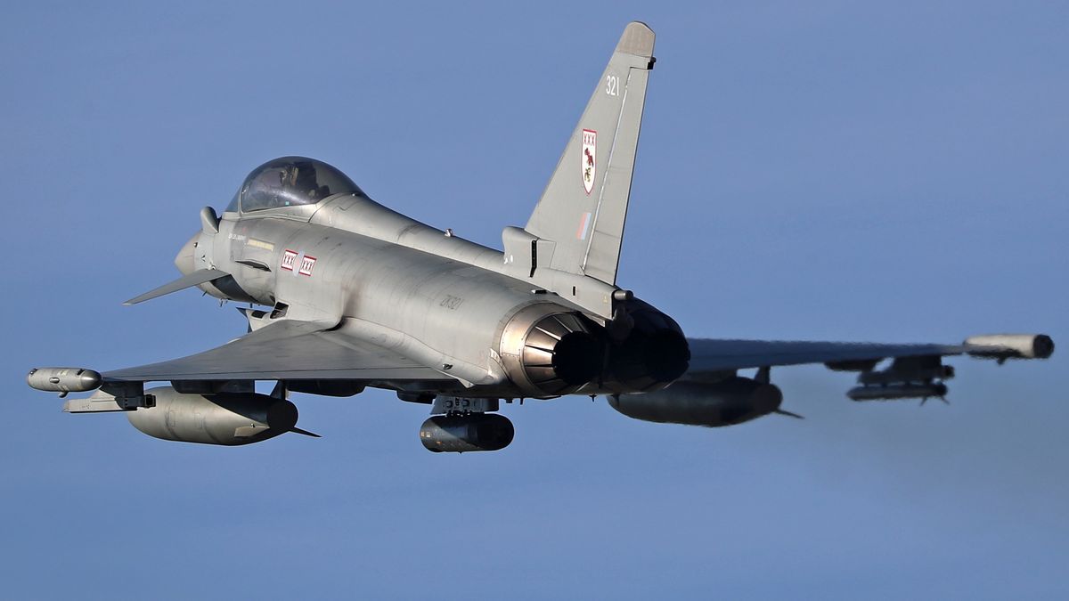 RAF będzie patrolował niebo nad Ukrainą?