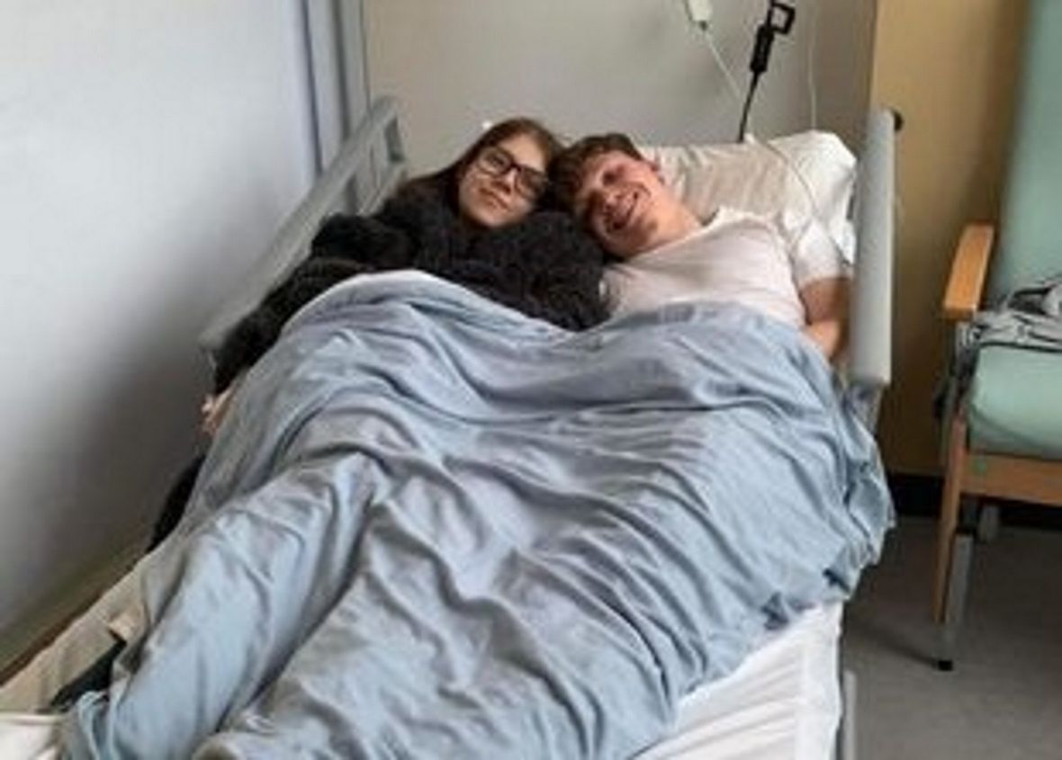 Chirurdzy z powodzeniem usunęli torbiel