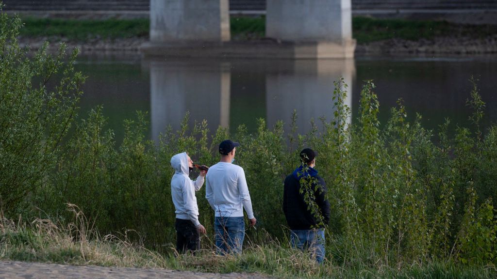 Bulwary Wiślane w Warszawie. Czy można pić piwo?