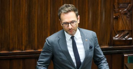 Kolejny dzień obrad i kolejna afera. "To się nazywa rozdwojenie jaźni"