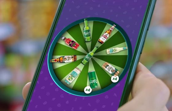 „Zakręć butelką” w promocji piw Carlsberg w Żabce (wideo)