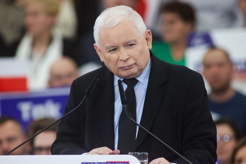Opoczno, 16.02.2024. Prezes PiS Jarosław Kaczyński podczas otwartego spotkania z mieszkańcami Opoczna, 16 bm. (mr) PAP/Marian Zubrzycki