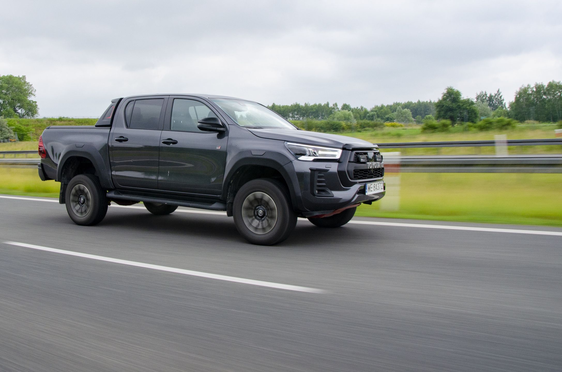 Toyota Hilux w jednej z najoszczędniejszych specyfikacji