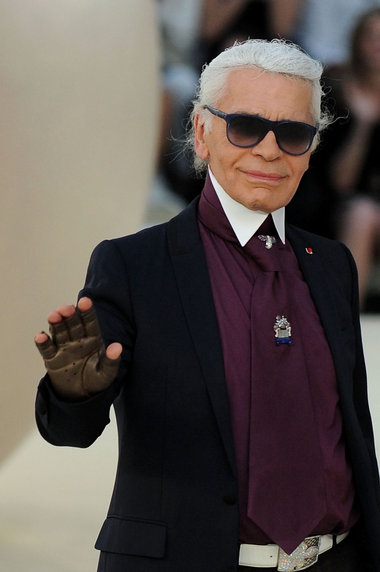 Karl Lagerfeld zawsze nosił ciemne okulary 