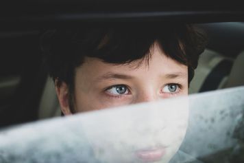 Zamknął go w samochodzie. Tak chłopiec wymknął się porywaczowi