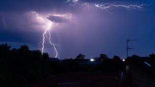 IMGW ostrzega: groźne burze nadciągają nad Wielkopolskę