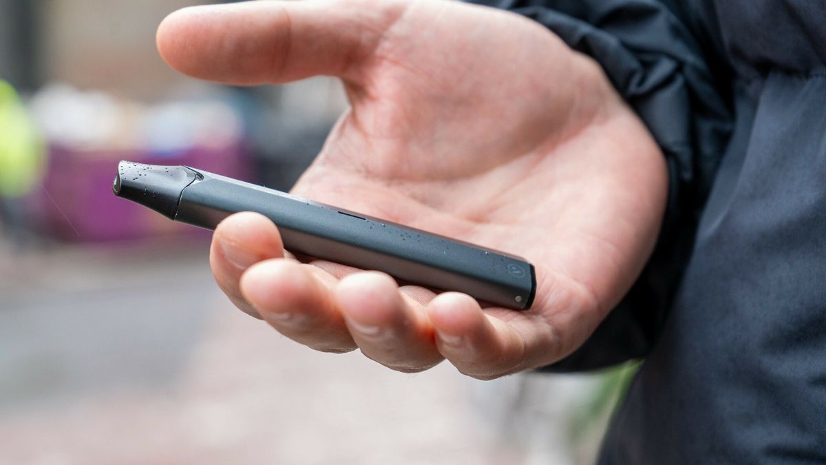 Nowe podatki uderzają w palaczy. Nawet 100 zł za "jednorazówkę"