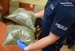 Śląskie. Pół kilograma marihuany leżało na biurku