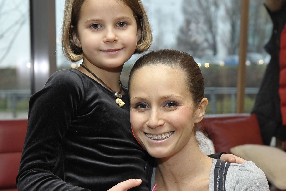 Monika Mrozowska z córką Karoliną w 2009 r.