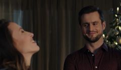 Niepraktyczny i trafiony prezent w świątecznej kampanii Plus na Kartę (wideo)