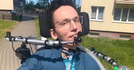 Wojtek Sawicki odzyskał głos po 15 latach. Nagrał wzruszający filmik