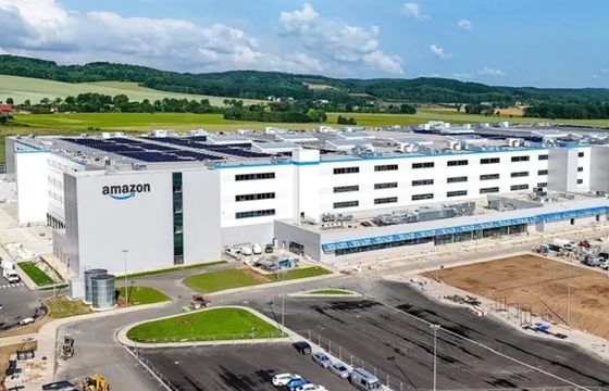 Amazon blisko otwarcia kolejnego centrum logistycznego w Polsce. Więcej robotów niż ludzi